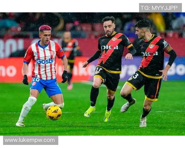 VAR判罚引发巨大争议 本赛季冠军归属悬念再起